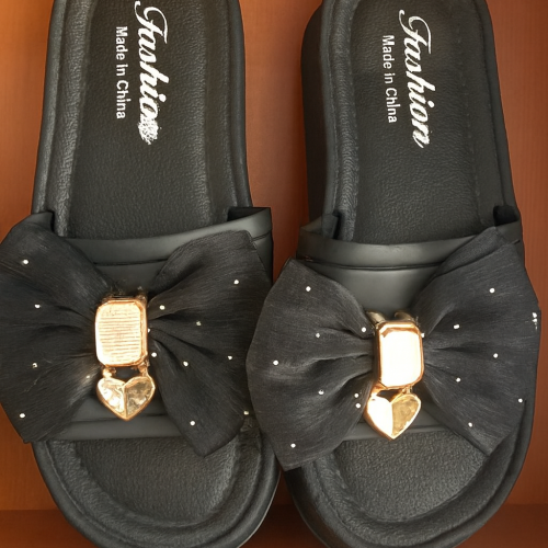 Black-slipper-girl(AGX)